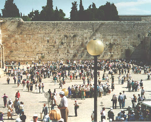 A Thursday Morning at the Wailing Wall